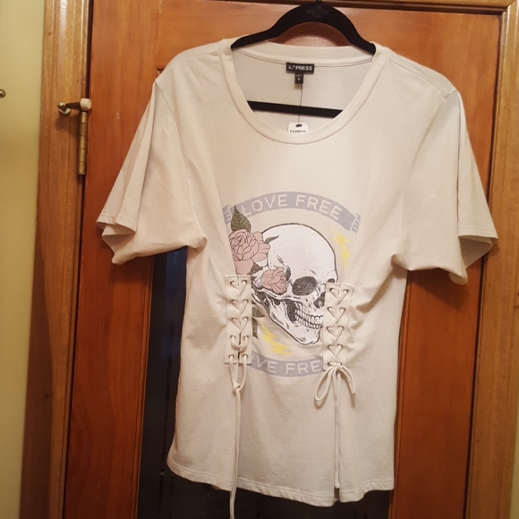 Express Tops - Express Love Free Skull T-Shirt
